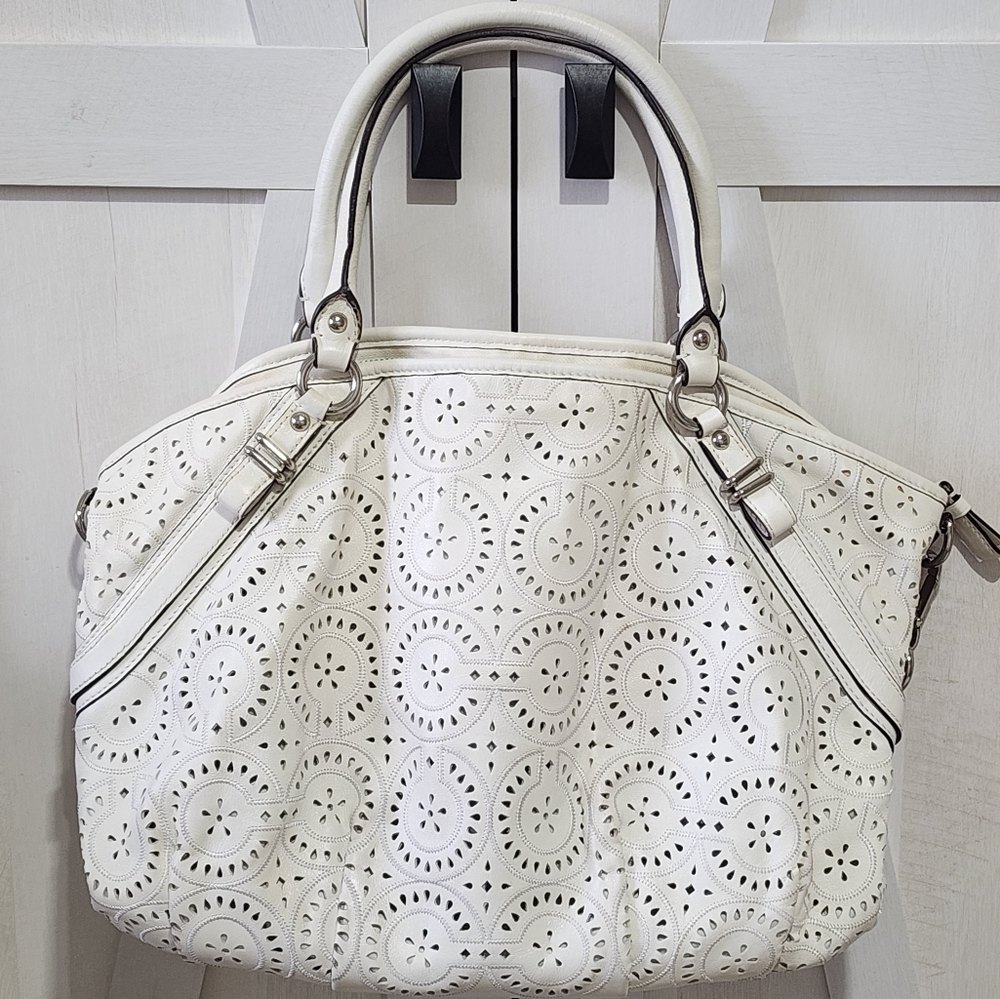 Coach Madison Laser Cut Sophia Satchel - Picture 3 of 10